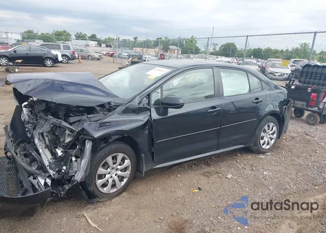 2021 Toyota Corolla Le z USA, uszkodzony, nr VIN JTDEPMAE1MJ174453